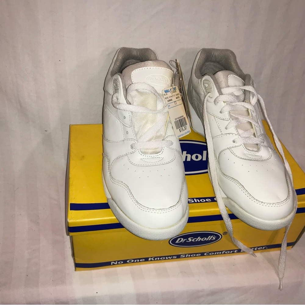 Dr scholl’s walker III white sneakers. Men’s size 11